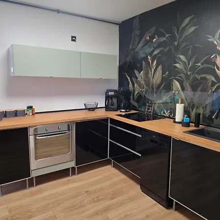 Eastside Apartments-apartament Rodzinny Przy Deptaku Zdrojowa 12 *