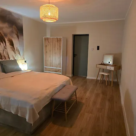 Eastside Apartments-apartament Rodzinny Przy Deptaku Zdrojowa 12