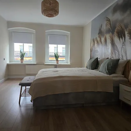 Eastside Apartments-apartament Rodzinny Przy Deptaku Zdrojowa 12 *
