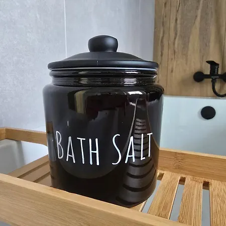 Eastside Apartments-apartament Rodzinny Przy Deptaku Zdrojowa 12 *