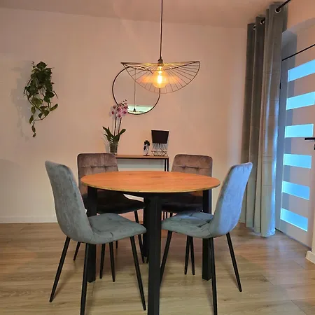 Eastside Apartments-apartament Rodzinny Przy Deptaku Zdrojowa 12 Appartamento *