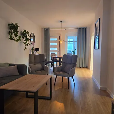 Eastside Apartments-apartament Rodzinny Przy Deptaku Zdrojowa 12 * Świeradów-Zdrój
