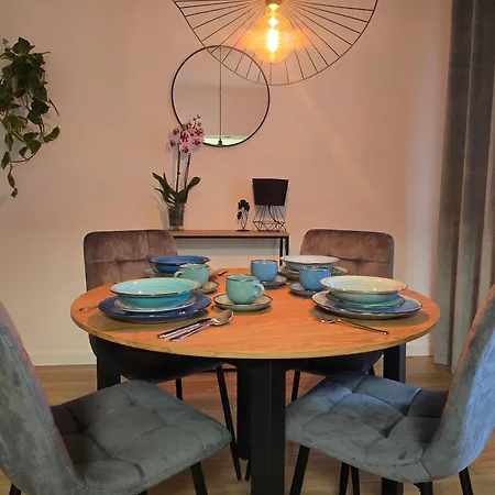 Eastside Apartments-apartament Rodzinny Przy Deptaku Zdrojowa 12