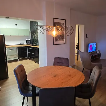 Lejlighed Eastside Apartments-apartament Rodzinny Przy Deptaku Zdrojowa 12