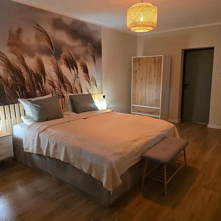 Eastside Apartments-apartament Rodzinny Przy Deptaku Zdrojowa 12 * Świeradów-Zdrój