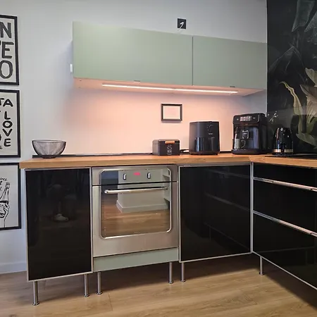 Lejlighed Eastside Apartments-apartament Rodzinny Przy Deptaku Zdrojowa 12