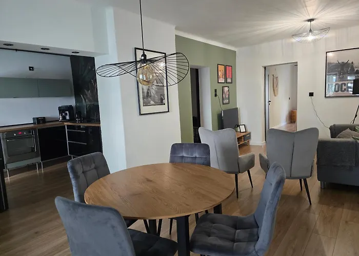 Apartment Eastside Apartments-apartament Rodzinny Przy Deptaku Zdrojowa 12 Świeradów-Zdrój